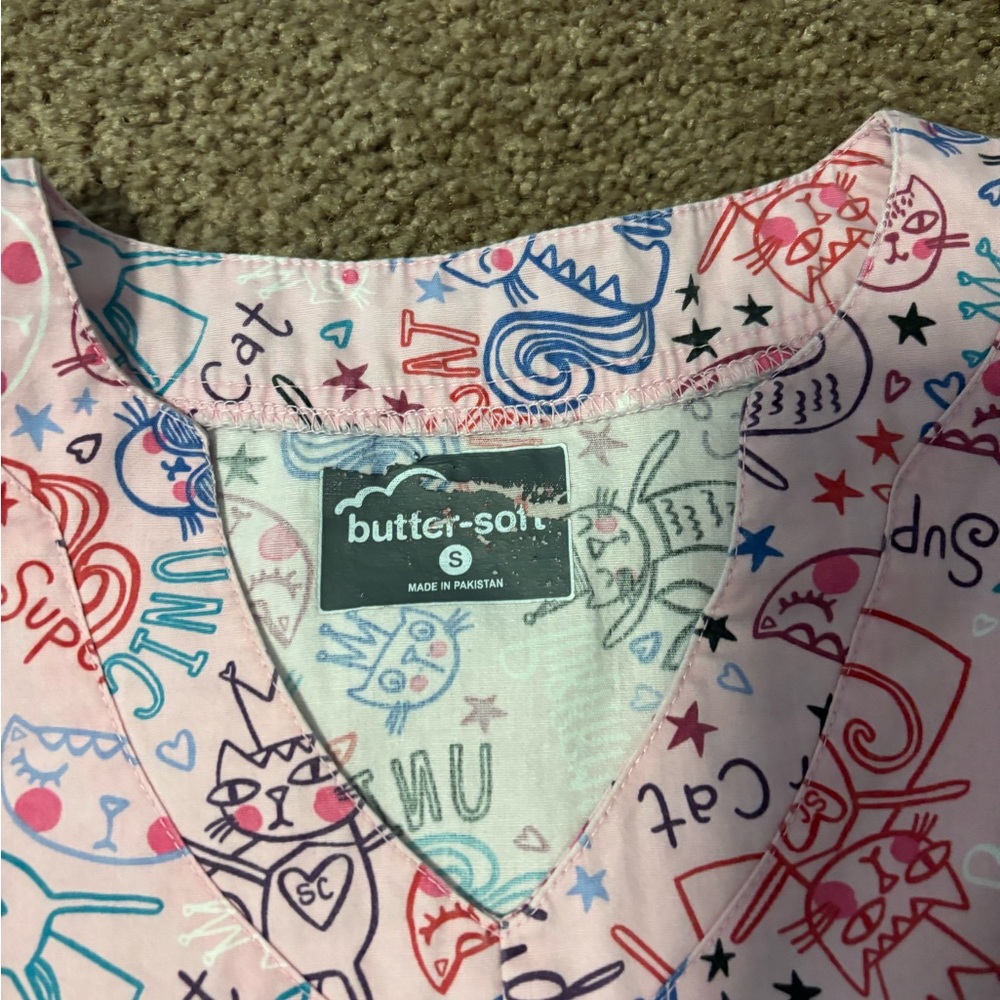 Butter-Soft Pink Cat Print Scrub Top